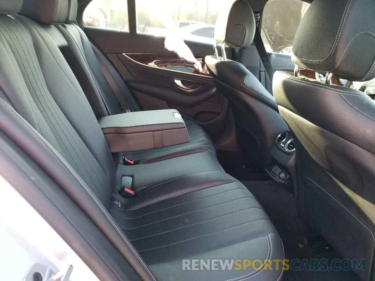 6 Photograph of a damaged car WDDZF6JBXKA520458 MERCEDES-BENZ E-CLASS 2019