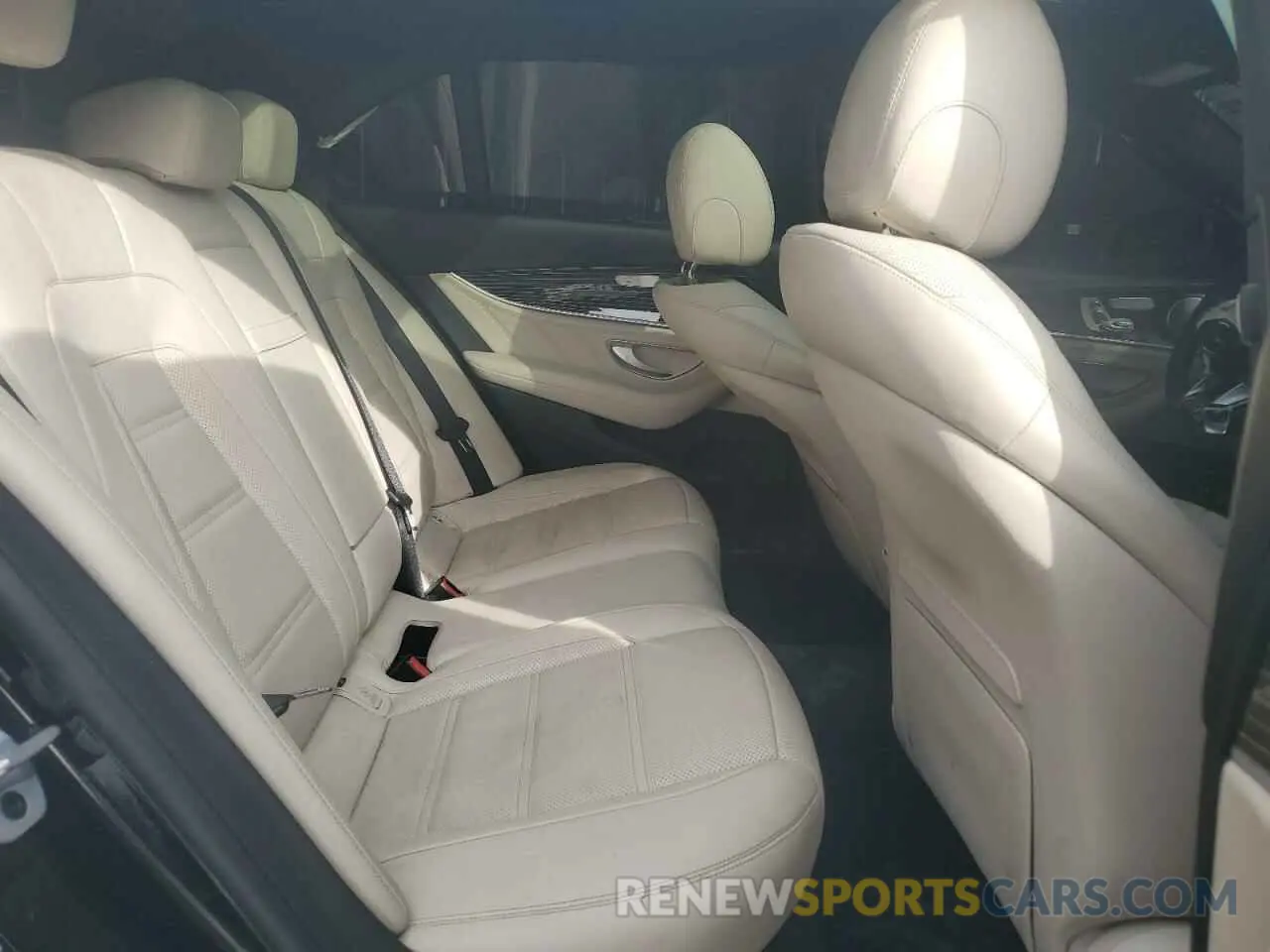 10 Фотография поврежденного автомобиля WDDZF8KBXKA552790 MERCEDES-BENZ E-CLASS 2019