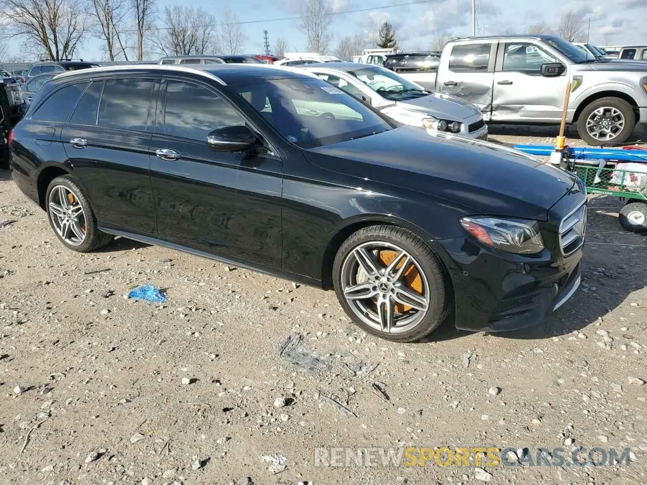 4 Photograph of a damaged car WDDZH6JB1KA617087 MERCEDES-BENZ E-CLASS 2019