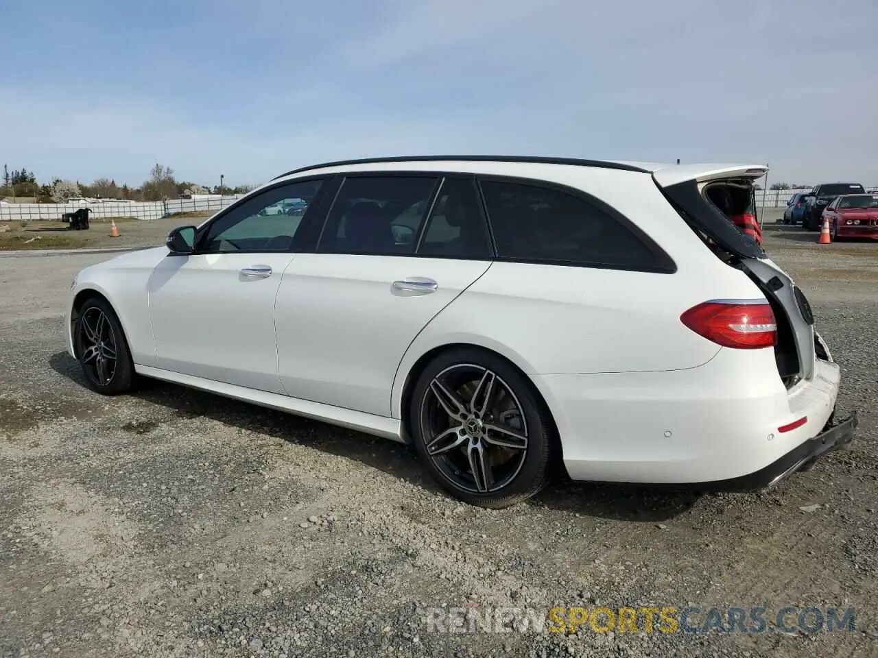 2 Фотография поврежденного автомобиля WDDZH6JB6KA671808 MERCEDES-BENZ E-CLASS 2019