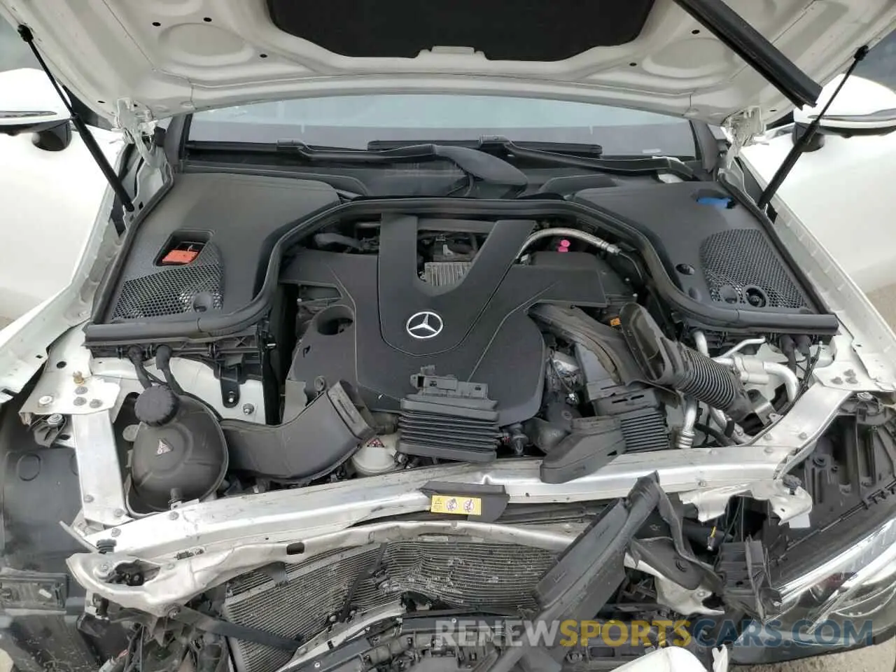 11 Фотография поврежденного автомобиля W1K1J6JB5LF134210 MERCEDES-BENZ E-CLASS 2020