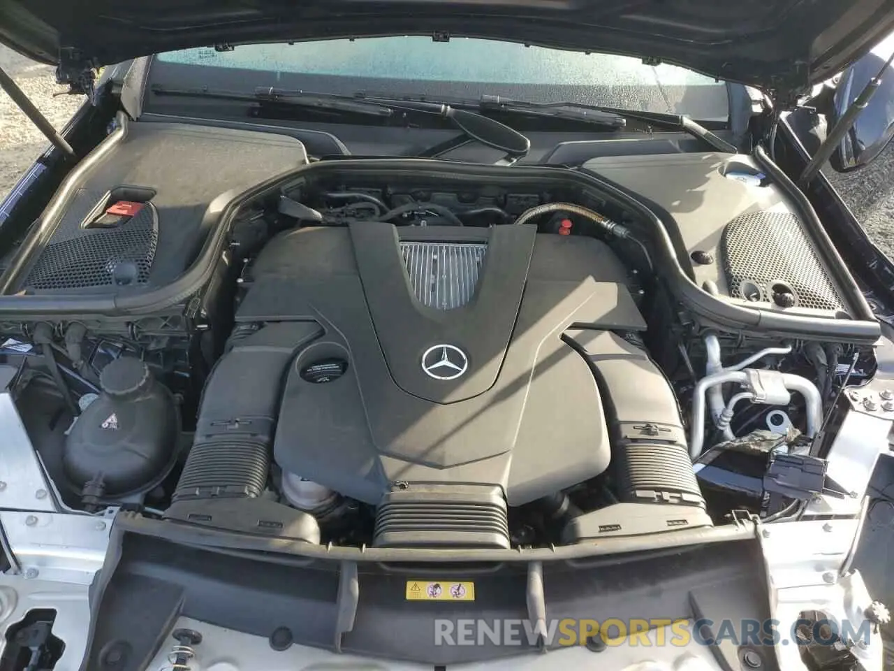 11 Photograph of a damaged car W1K1K6HB9LF137274 MERCEDES-BENZ E-CLASS 2020