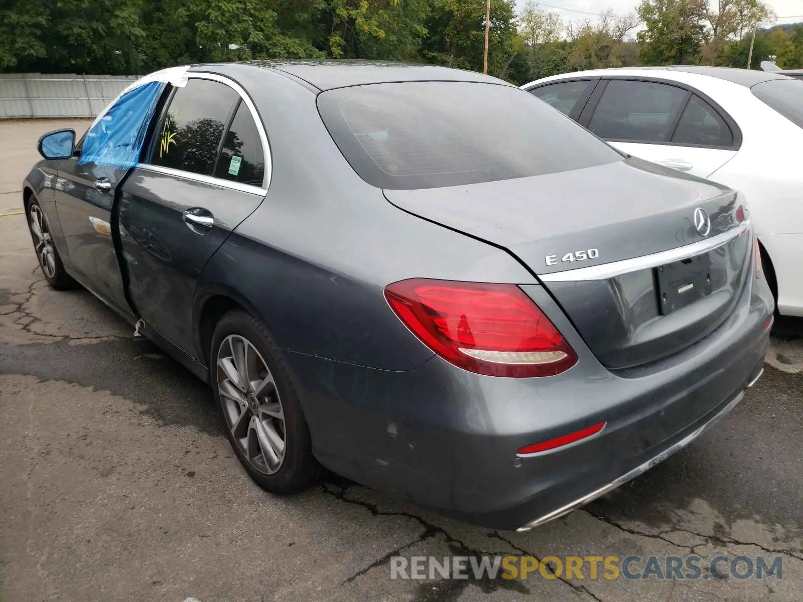 3 Photograph of a damaged car W1KZF6JB7LA826695 MERCEDES-BENZ E-CLASS 2020