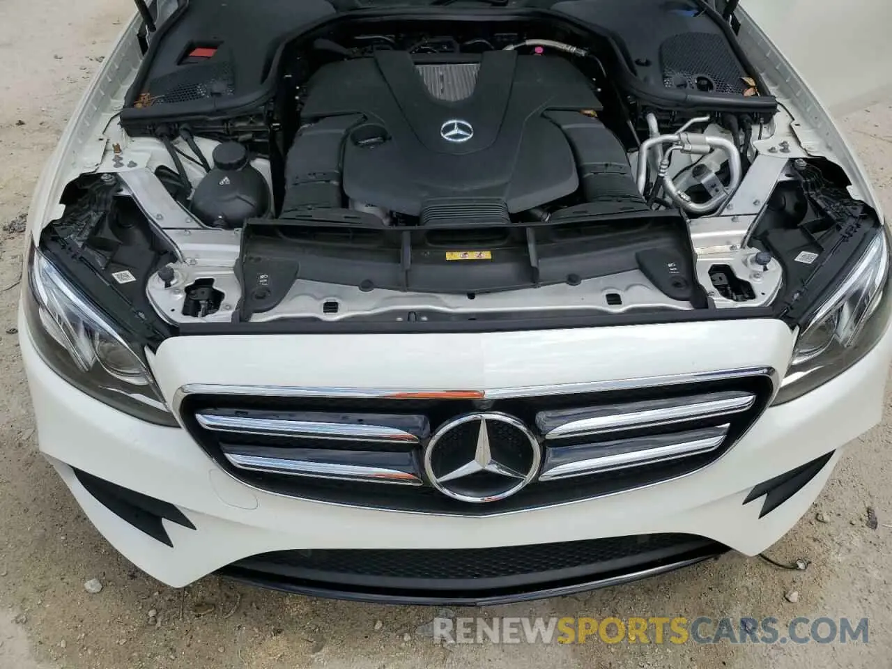 11 Photograph of a damaged car W1KZF6JB9LA773174 MERCEDES-BENZ E-CLASS 2020