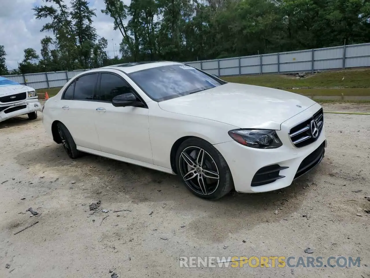 4 Photograph of a damaged car W1KZF6JB9LA773174 MERCEDES-BENZ E-CLASS 2020
