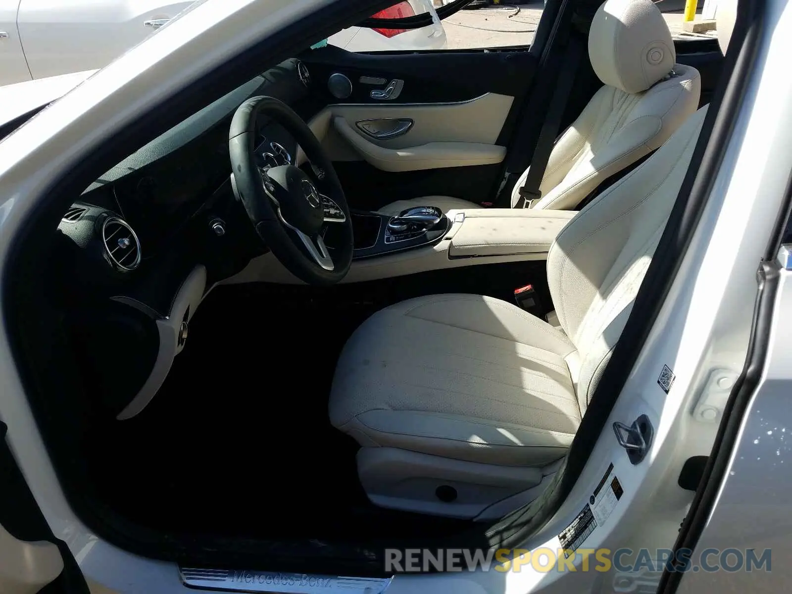 5 Photograph of a damaged car W1KZF8DB4LA820313 MERCEDES-BENZ E CLASS 2020