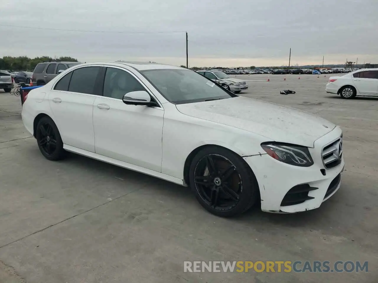 4 Photograph of a damaged car W1KZF8DB4LA821011 MERCEDES-BENZ E-CLASS 2020