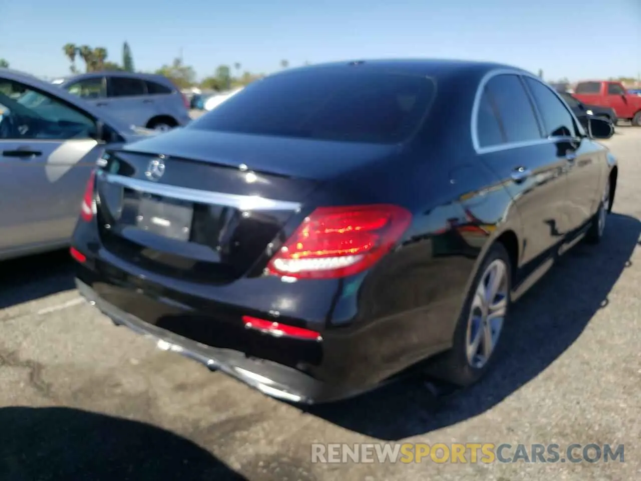 4 Photograph of a damaged car W1KZF8DB6LA768019 MERCEDES-BENZ E CLASS 2020
