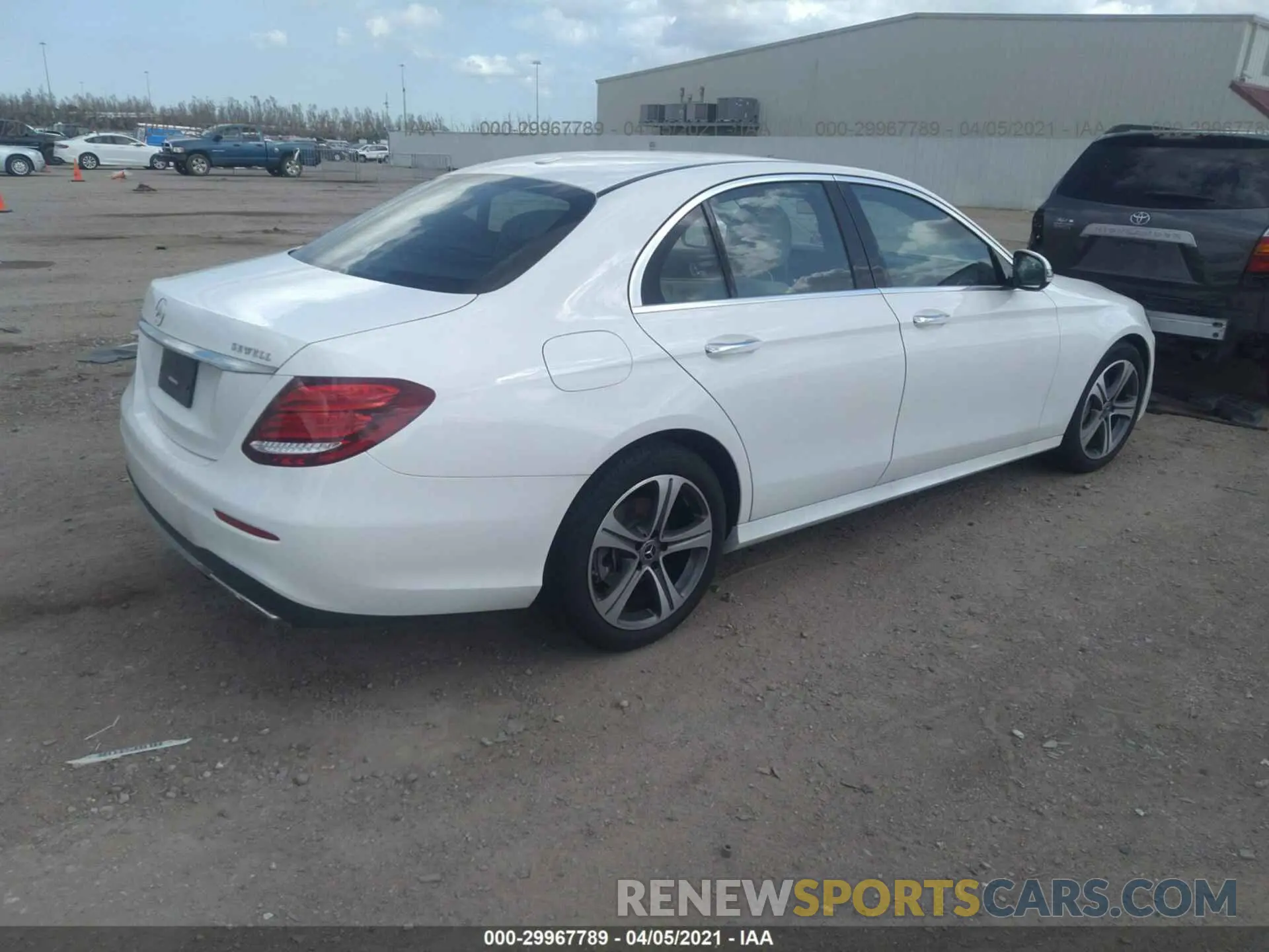 4 Photograph of a damaged car W1KZF8DB8LA810318 MERCEDES-BENZ E-CLASS 2020