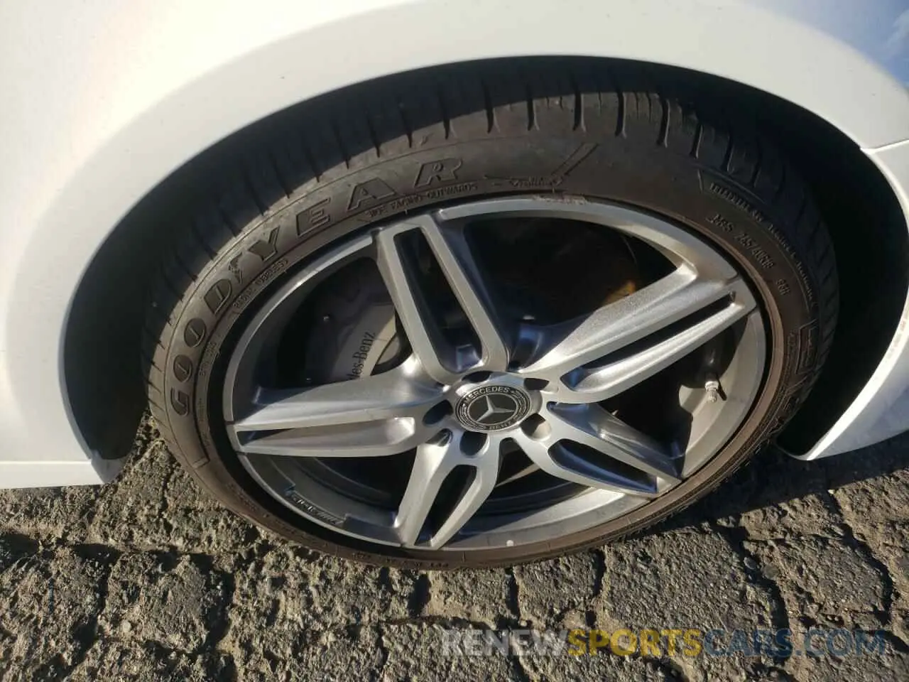 9 Photograph of a damaged car W1KZF8DB9LA816239 MERCEDES-BENZ E-CLASS 2020