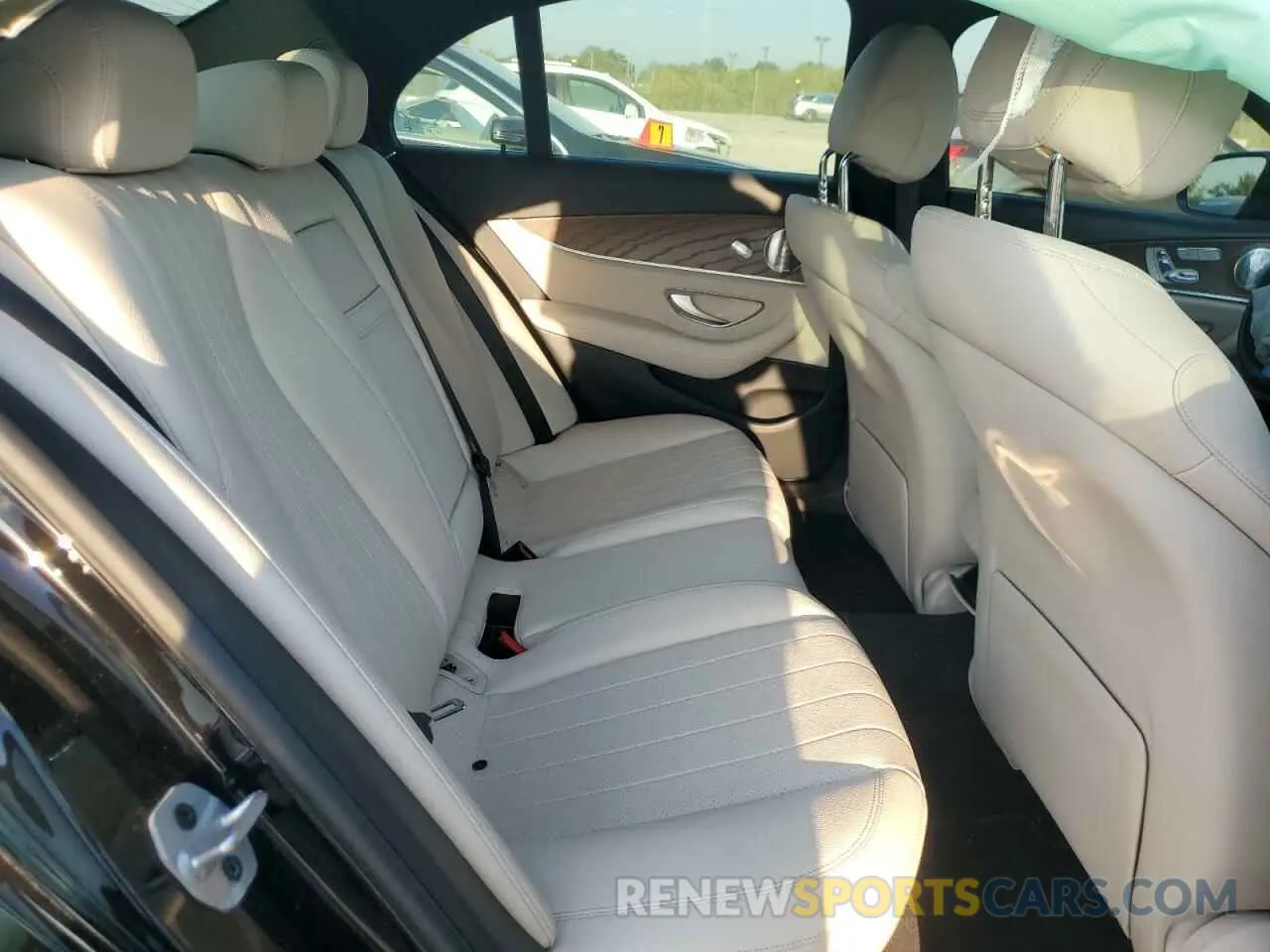10 Photograph of a damaged car W1KZF8EB2LA830336 MERCEDES-BENZ E-CLASS 2020