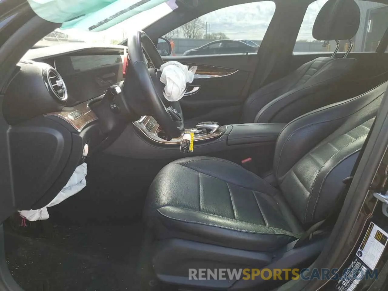 7 Photograph of a damaged car WDDZF6JB9LA707059 MERCEDES-BENZ E-CLASS 2020