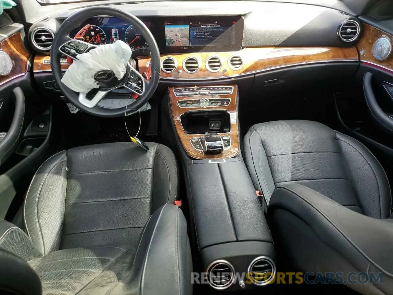 8 Photograph of a damaged car WDDZF6JB9LA707059 MERCEDES-BENZ E-CLASS 2020