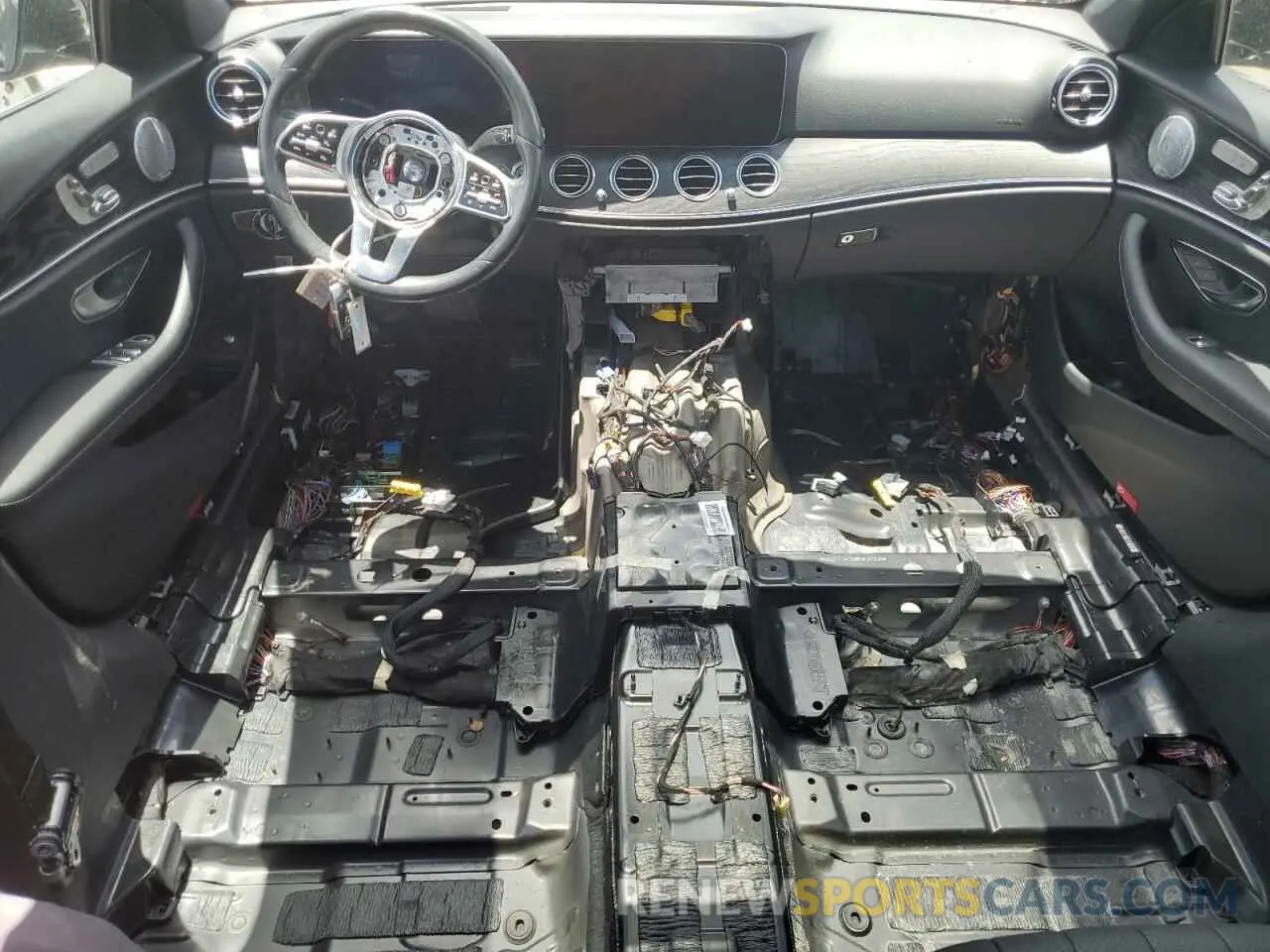 8 Photograph of a damaged car WDDZF8DB0LA711055 MERCEDES-BENZ E-CLASS 2020