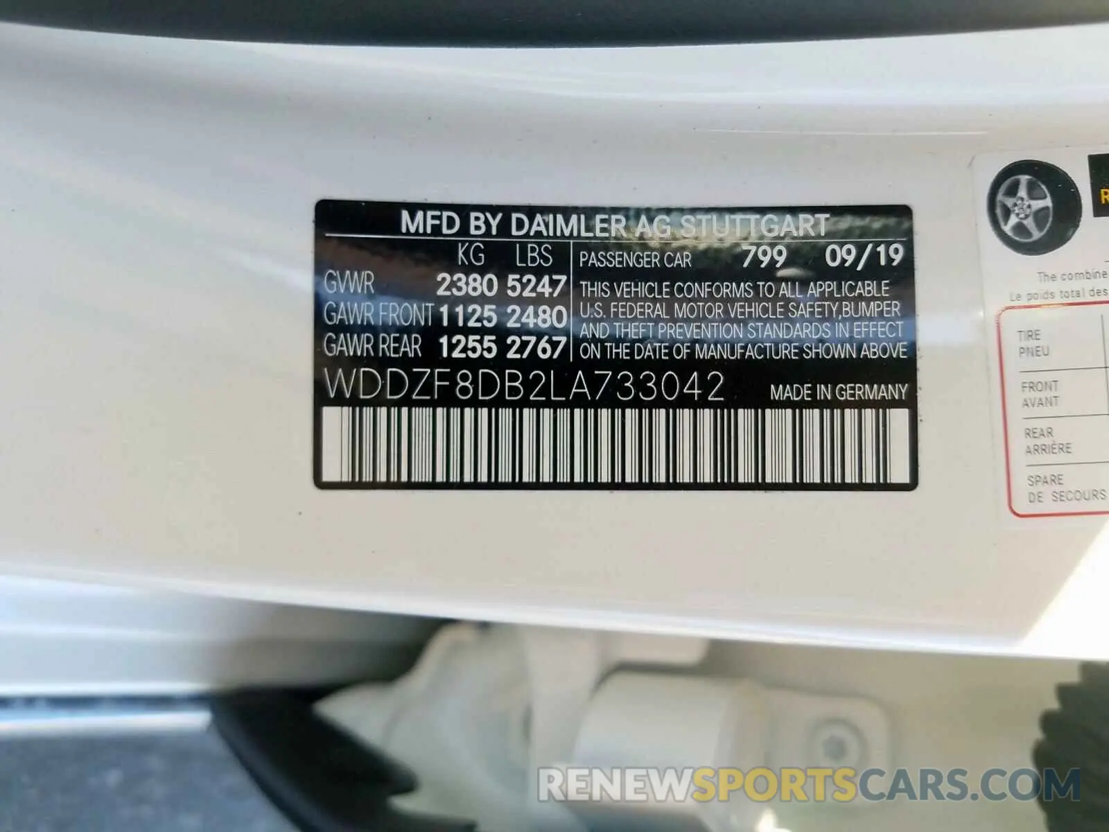 10 Photograph of a damaged car WDDZF8DB2LA733042 MERCEDES-BENZ E CLASS 2020