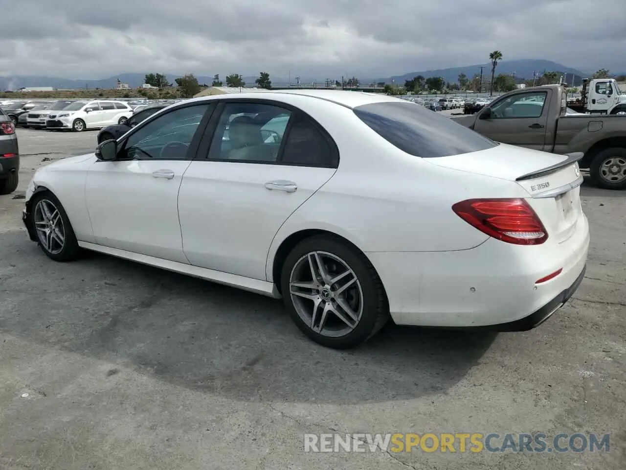 2 Фотография поврежденного автомобиля WDDZF8DB3LA725659 MERCEDES-BENZ E-CLASS 2020