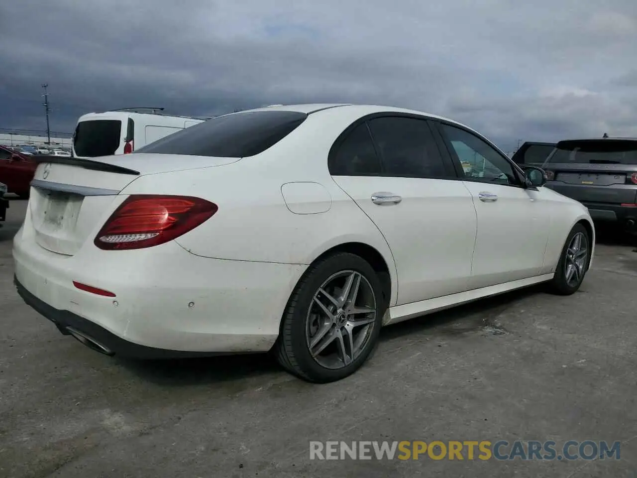 3 Фотография поврежденного автомобиля WDDZF8DB3LA725659 MERCEDES-BENZ E-CLASS 2020