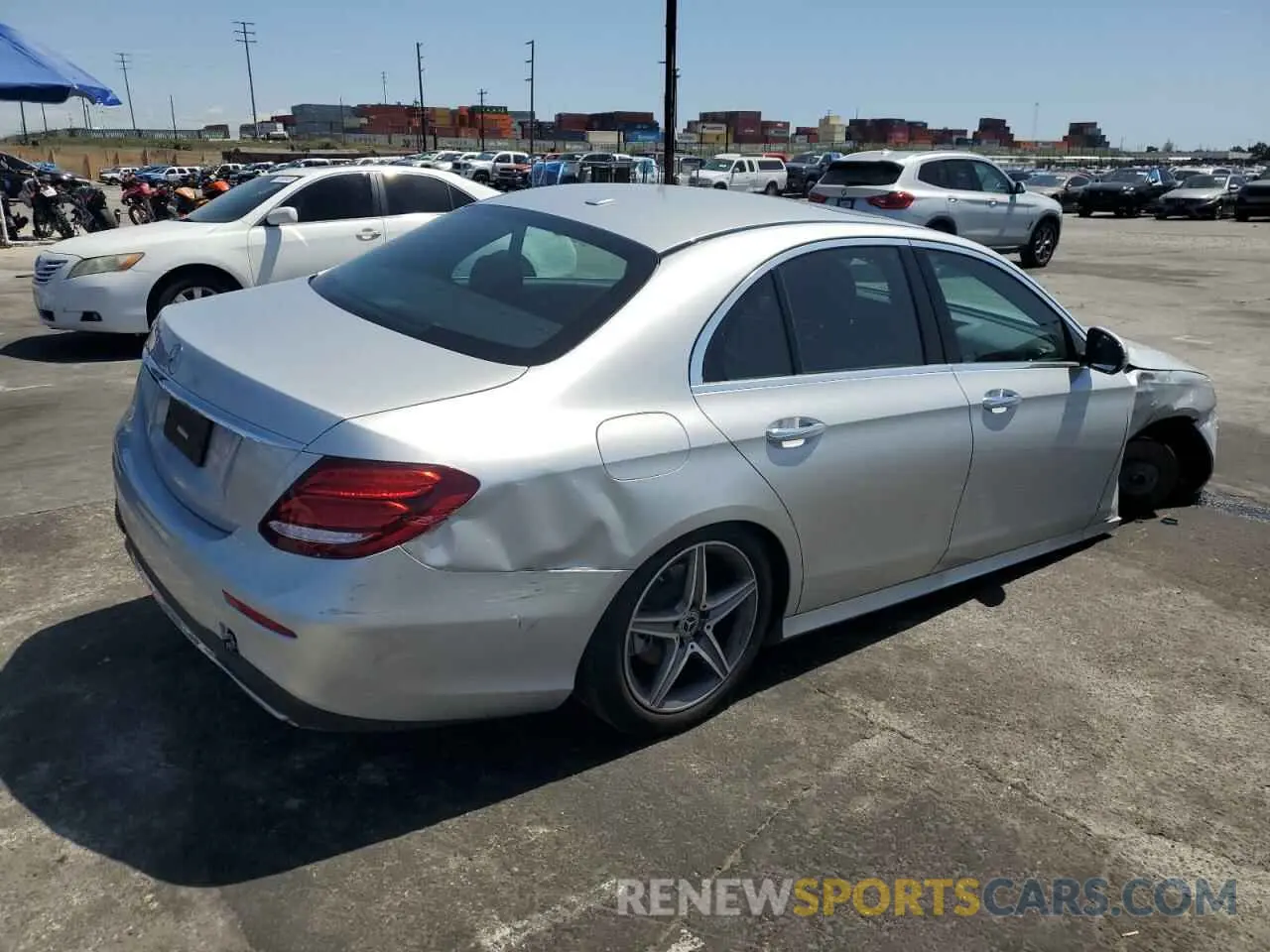 3 Photograph of a damaged car WDDZF8DB5LA710497 MERCEDES-BENZ E-CLASS 2020