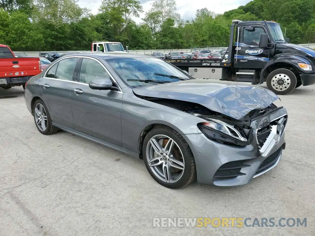 4 Photograph of a damaged car WDDZF8EB1LA723438 MERCEDES-BENZ E-CLASS 2020