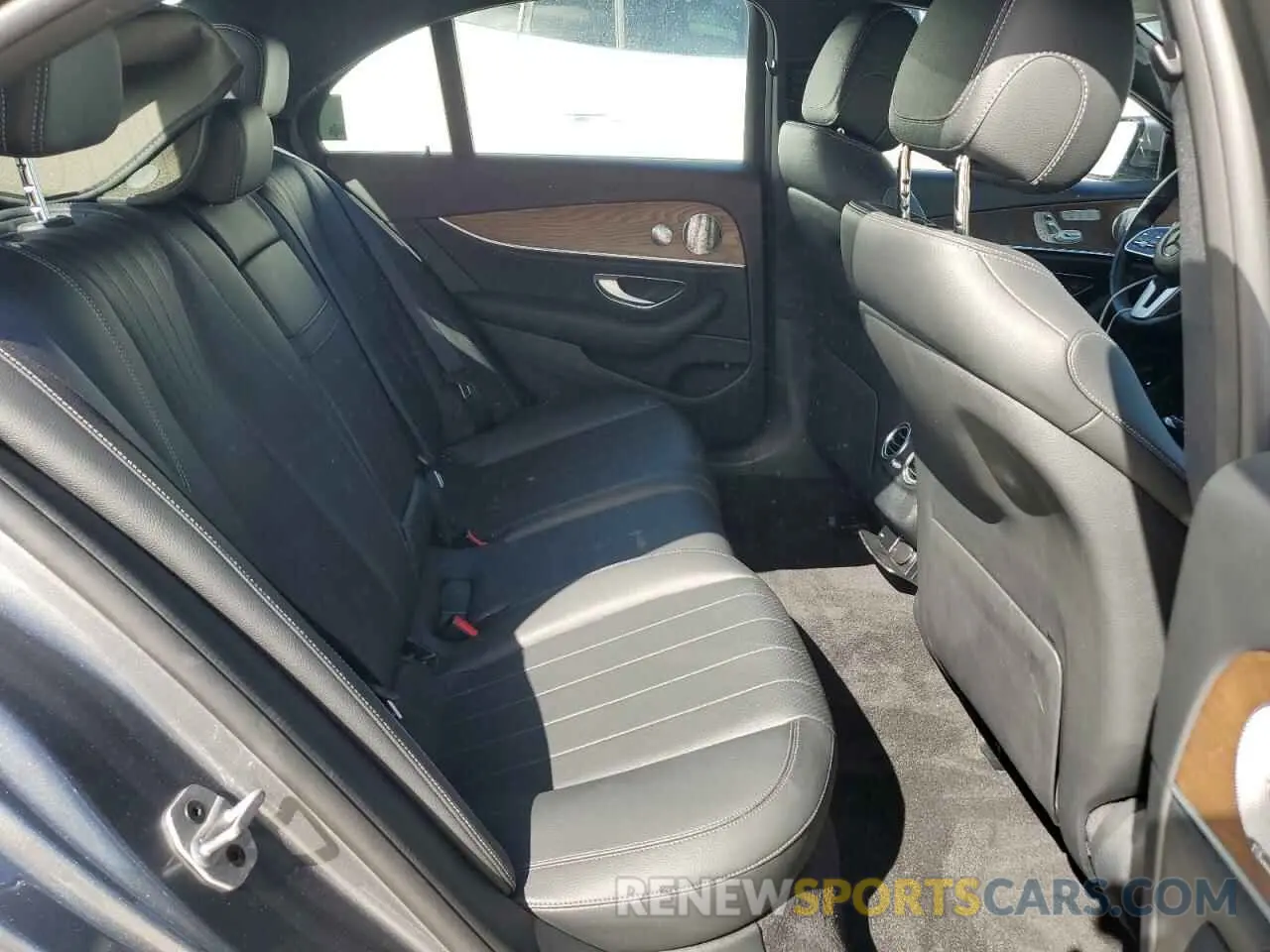 10 Photograph of a damaged car WDDZF8EB5LA750304 MERCEDES-BENZ E-CLASS 2020