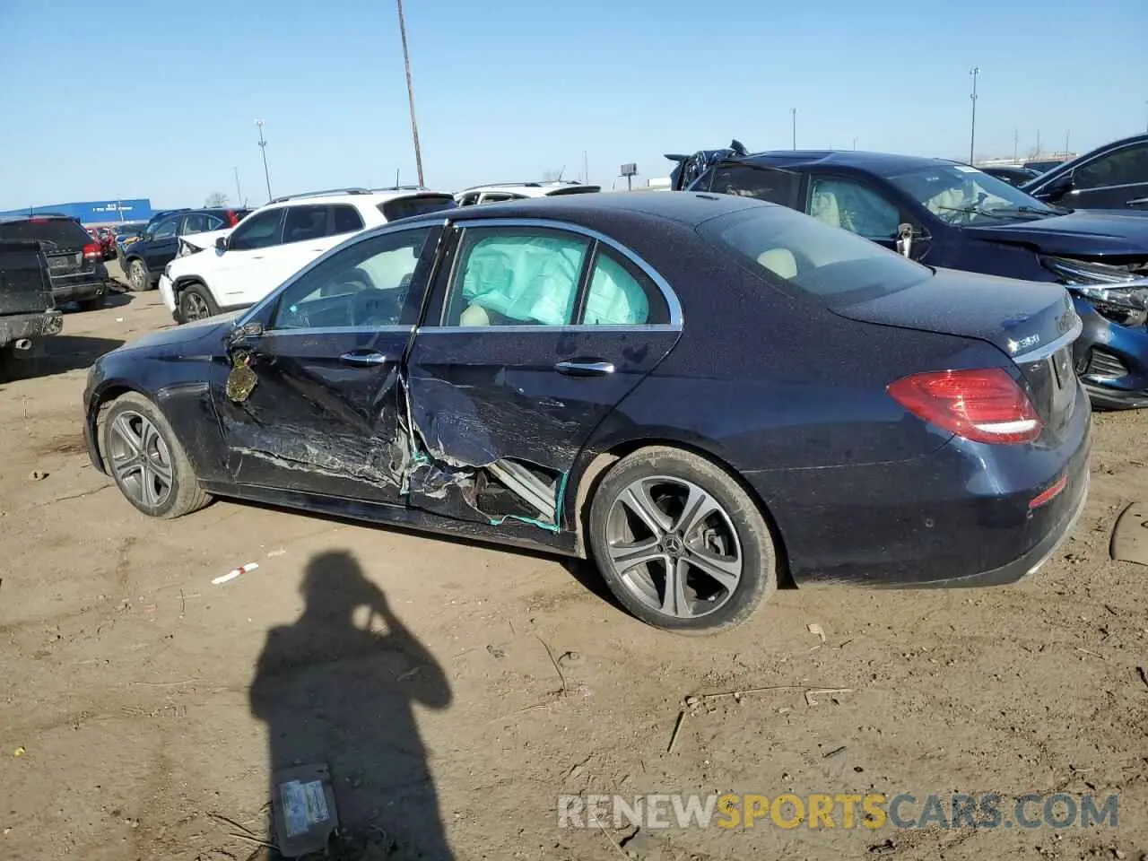 2 Фотография поврежденного автомобиля WDDZF8EB7LA700729 MERCEDES-BENZ E-CLASS 2020