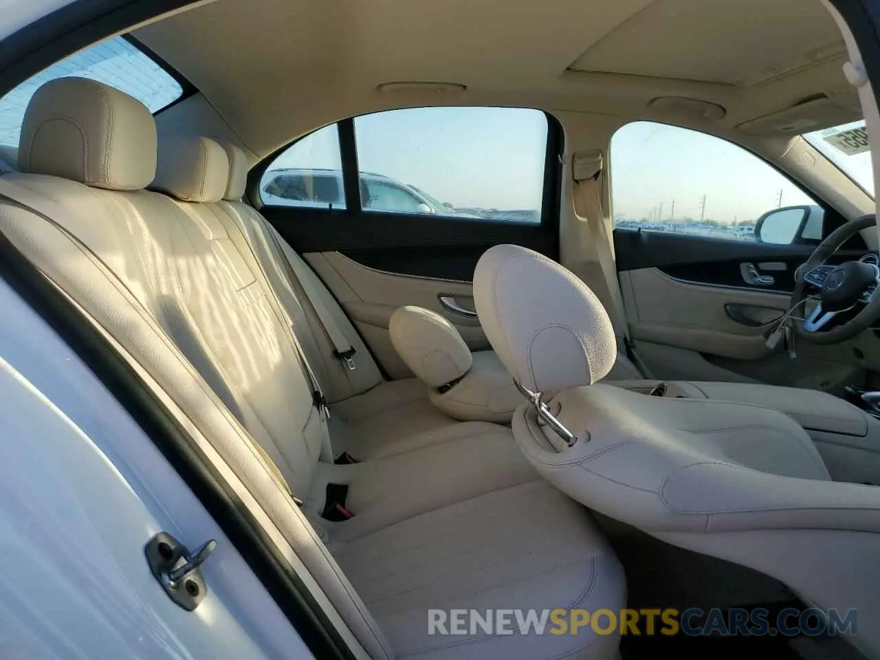 10 Photograph of a damaged car WDDZF8EB7LA732564 MERCEDES-BENZ E-CLASS 2020