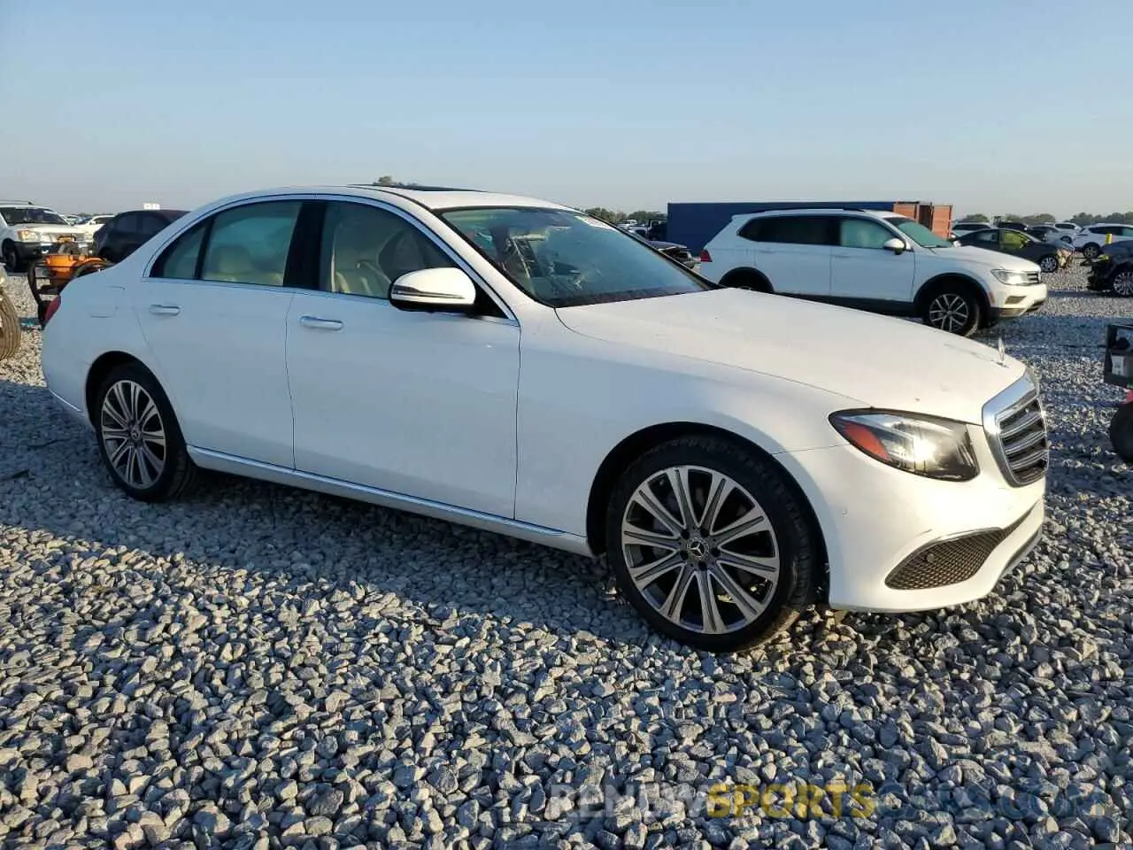 4 Photograph of a damaged car WDDZF8EB7LA732564 MERCEDES-BENZ E-CLASS 2020