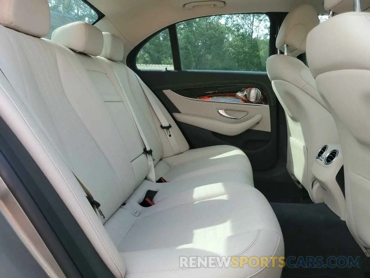10 Photograph of a damaged car W1KZF5KB1MA951718 MERCEDES-BENZ E-CLASS 2021