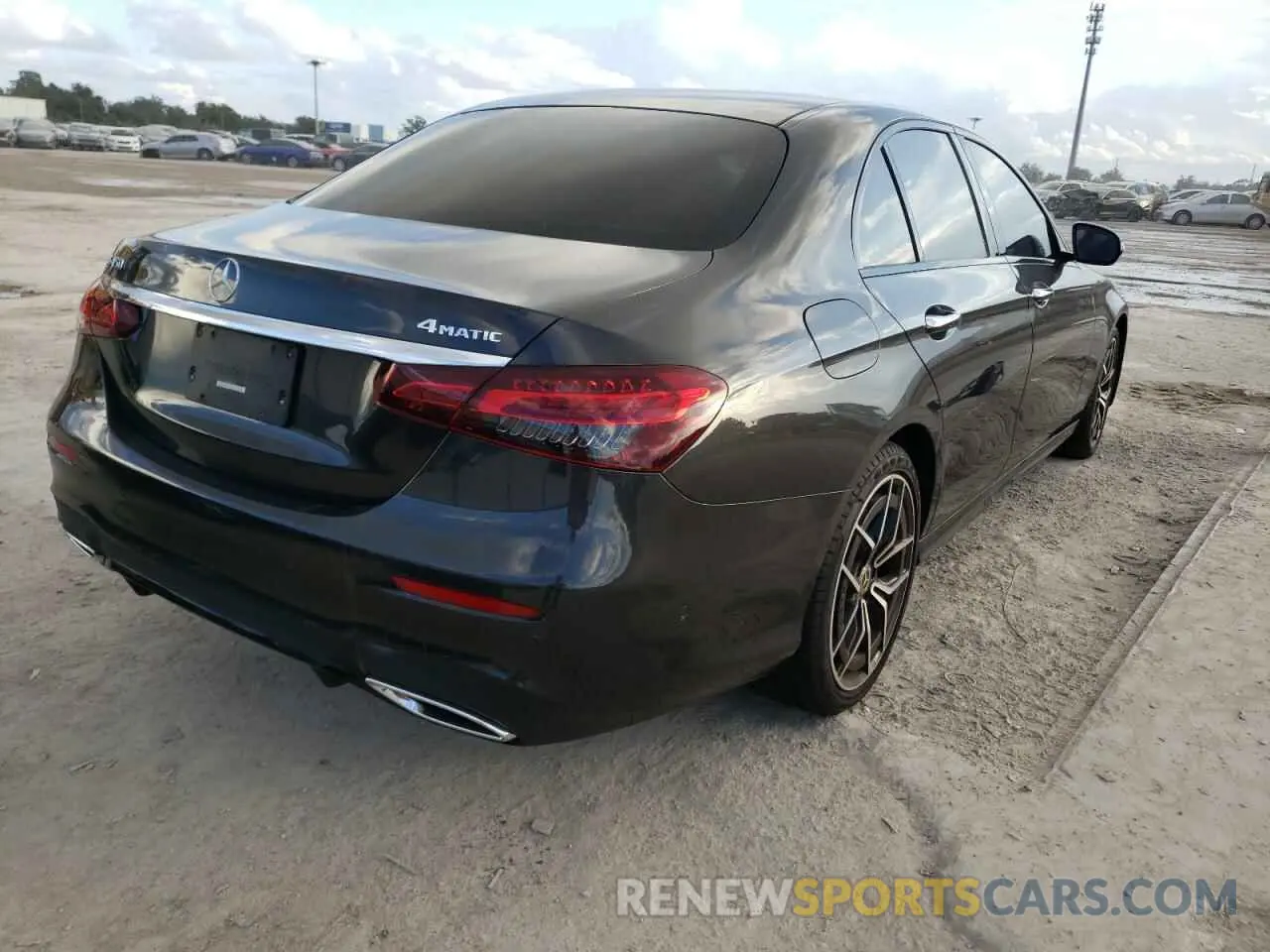 4 Фотография поврежденного автомобиля W1KZF5KB9MA880526 MERCEDES-BENZ E-CLASS 2021
