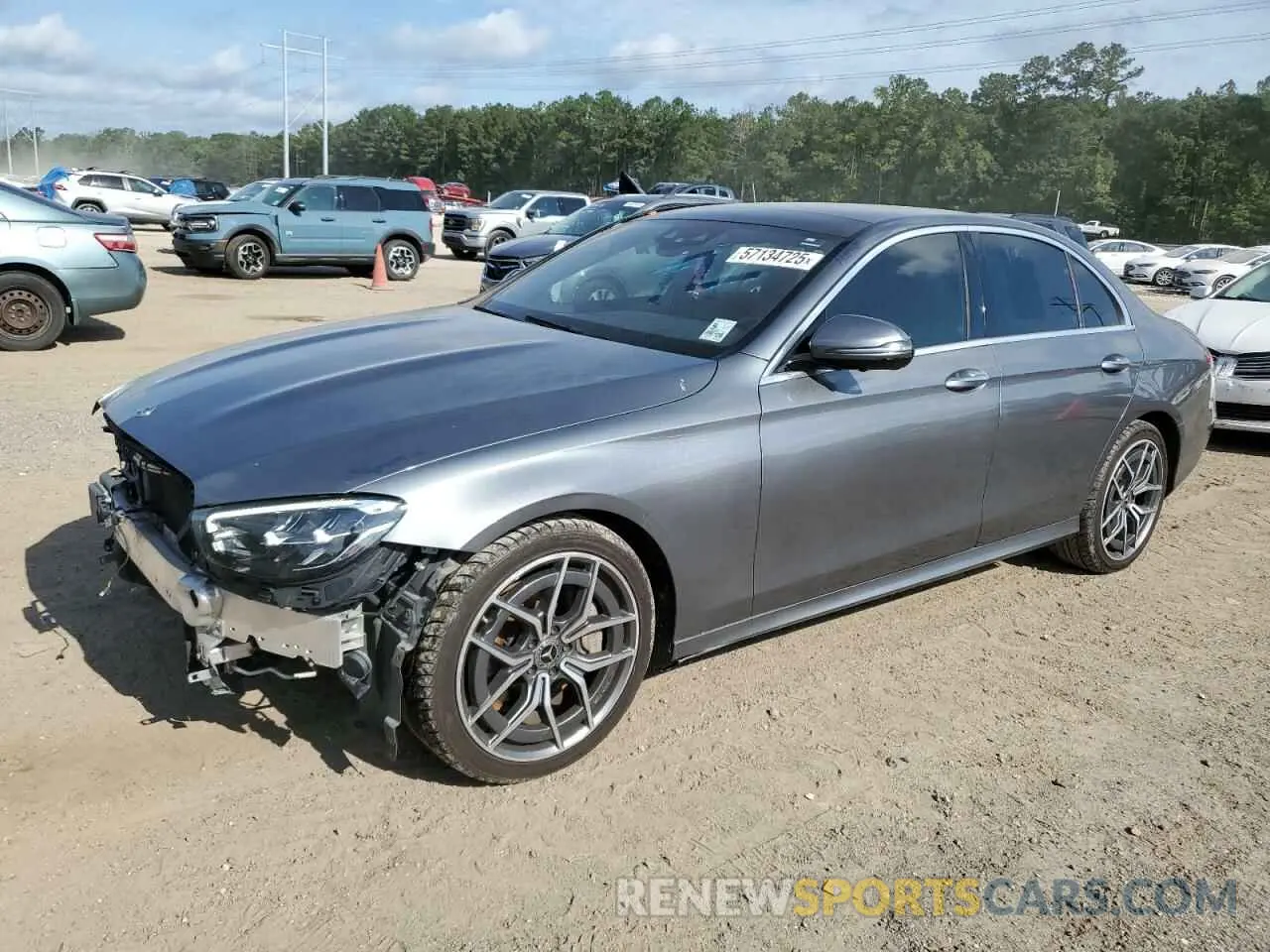 1 Photograph of a damaged car W1KZF8EBXMA922800 MERCEDES-BENZ E-CLASS 2021