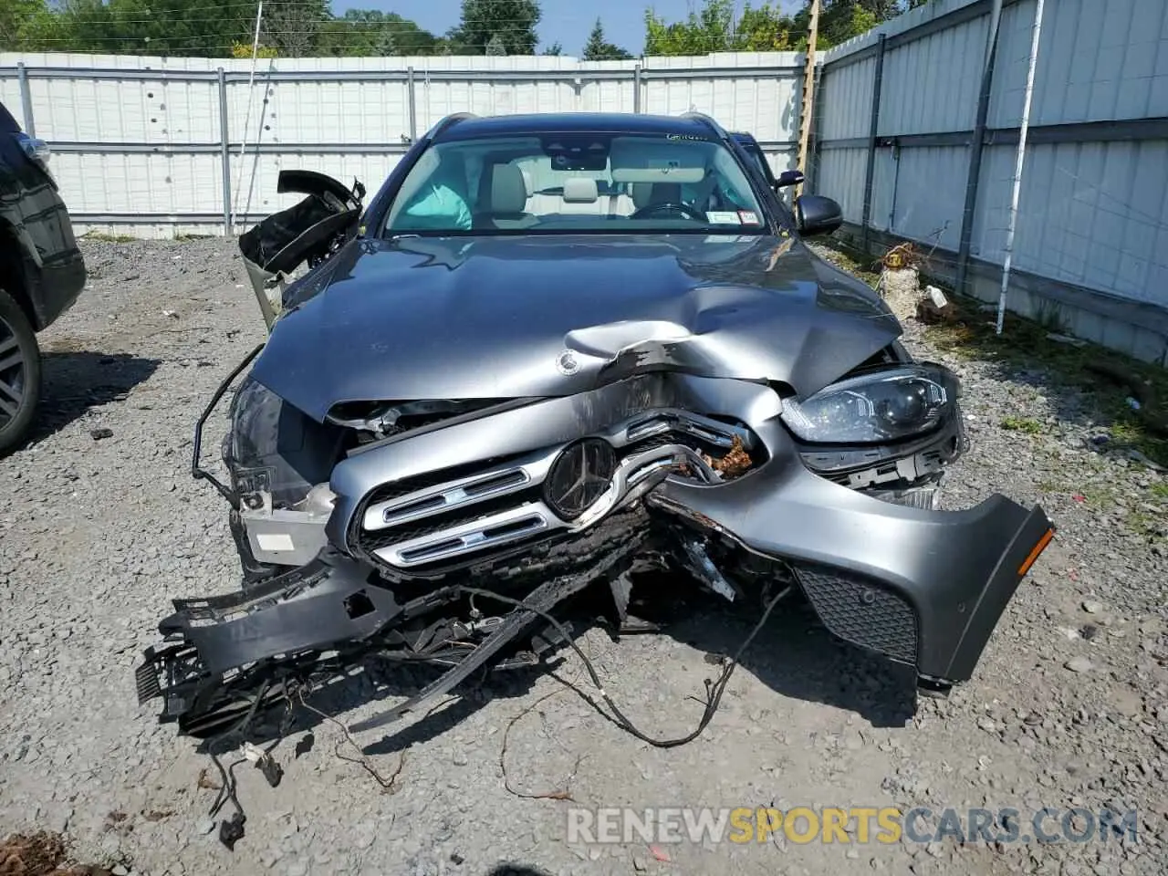 5 Photograph of a damaged car W1KZH6AB0MA986803 MERCEDES-BENZ E-CLASS 2021