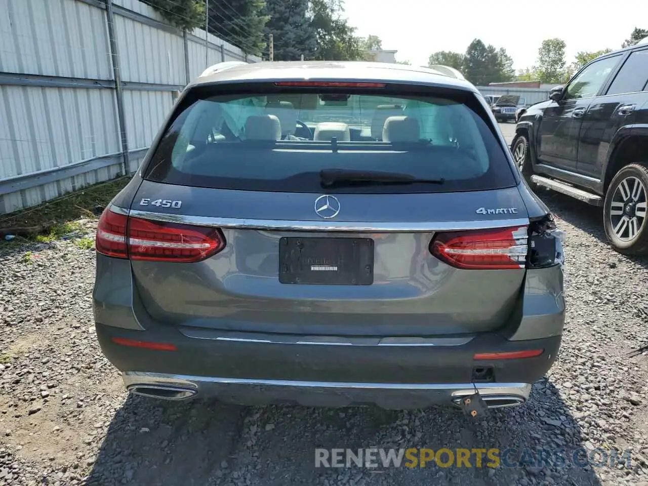 6 Photograph of a damaged car W1KZH6AB0MA986803 MERCEDES-BENZ E-CLASS 2021