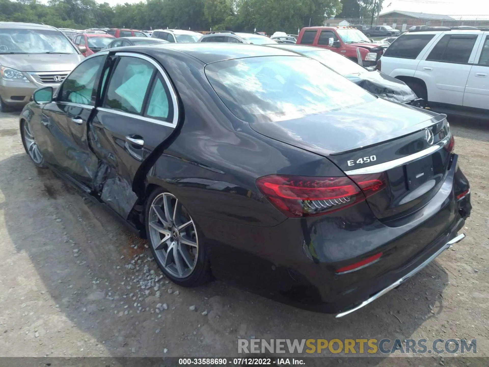 3 Фотография поврежденного автомобиля W1KZF5KB2NB034752 MERCEDES-BENZ E-CLASS 2022