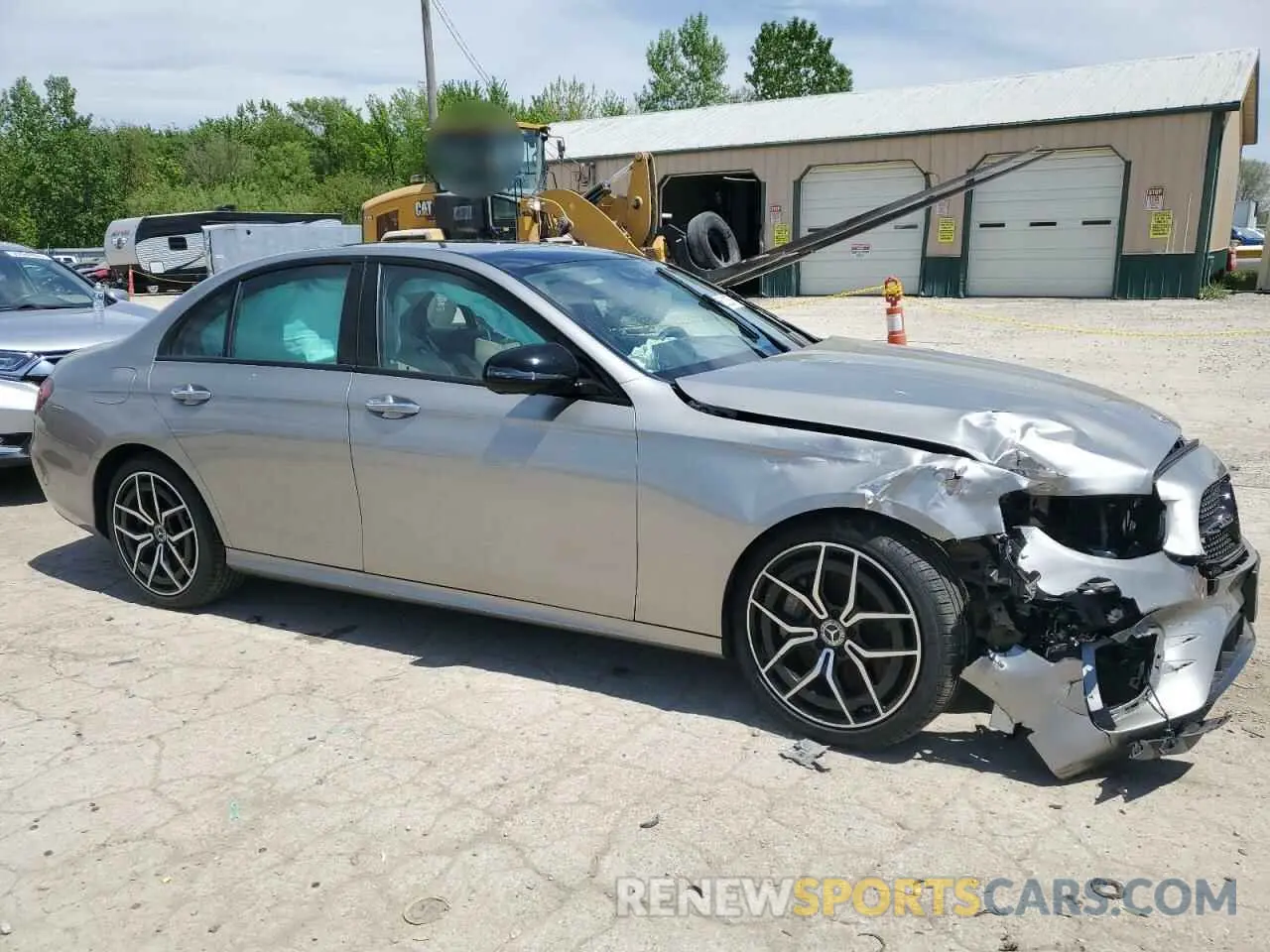 4 Photograph of a damaged car W1KZF5KB3NB079182 MERCEDES-BENZ E-CLASS 2022