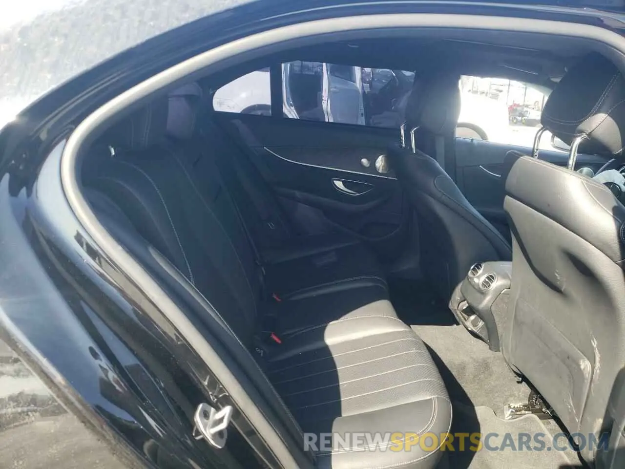 10 Photograph of a damaged car W1KZF8DB0NB085102 MERCEDES-BENZ E-CLASS 2022