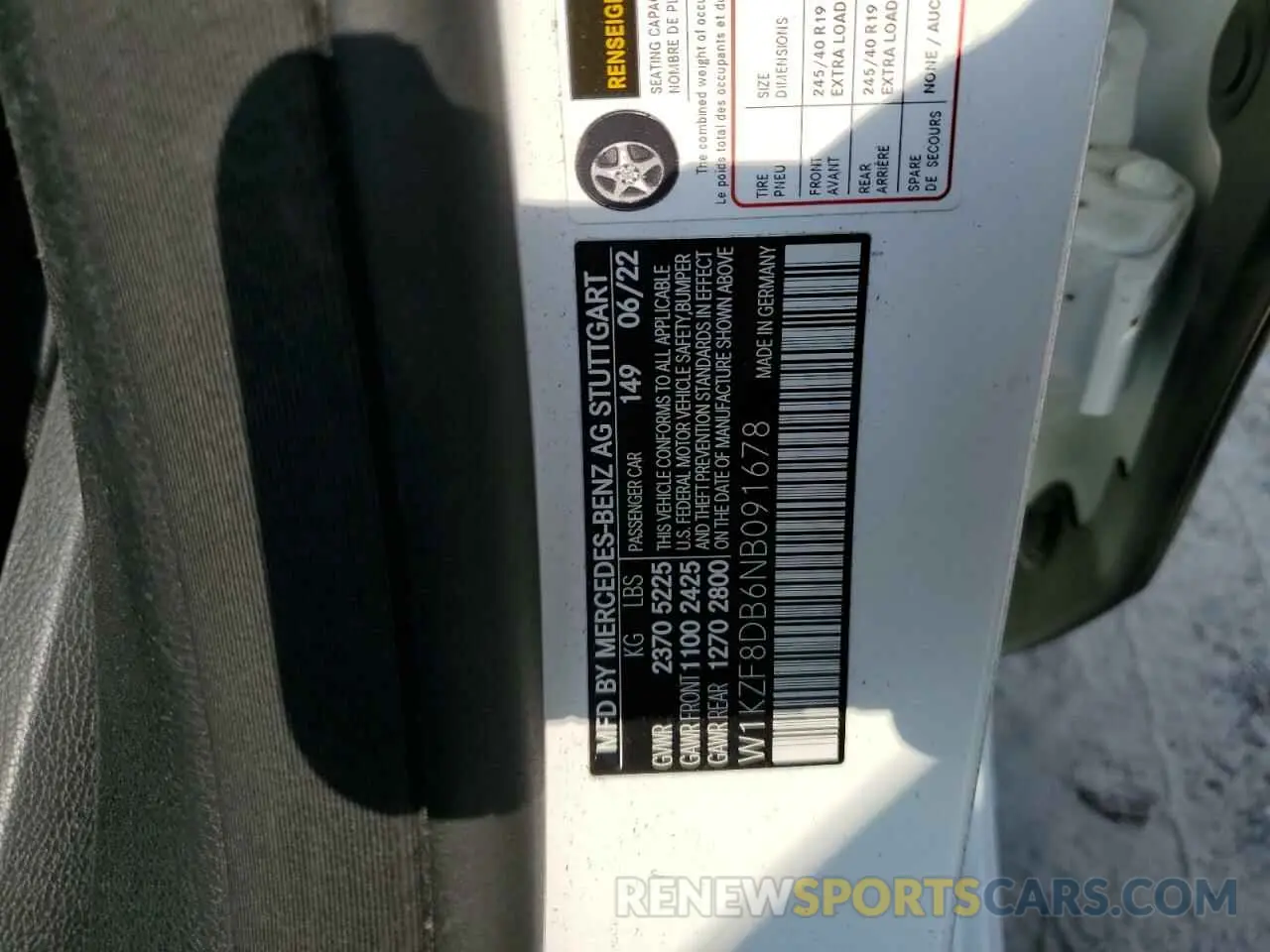 12 Photograph of a damaged car W1KZF8DB6NB091678 MERCEDES-BENZ E-CLASS 2022