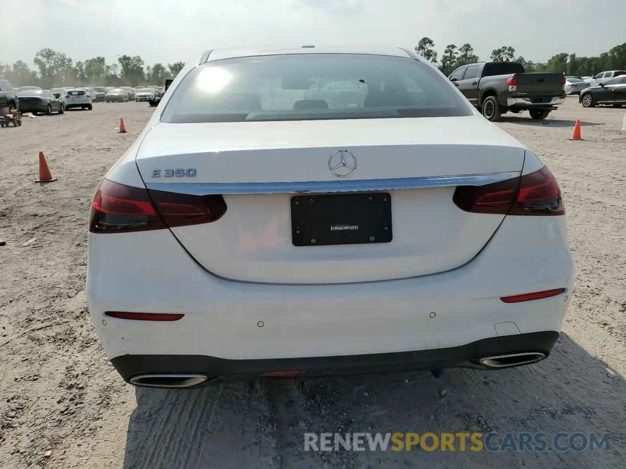 6 Photograph of a damaged car W1KZF8DB6NB091678 MERCEDES-BENZ E-CLASS 2022