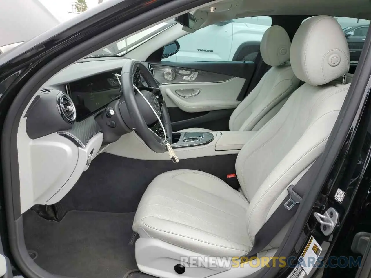 7 Photograph of a damaged car W1KZF8DB6NB098663 MERCEDES-BENZ E-CLASS 2022