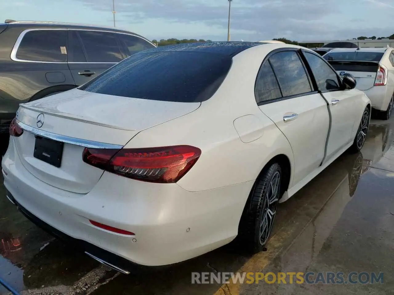 3 Фотография поврежденного автомобиля W1KZF8DB7NB053005 MERCEDES-BENZ E-CLASS 2022