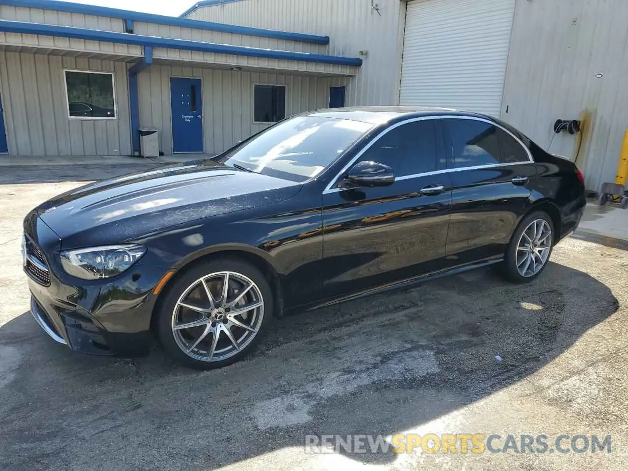 1 Photograph of a damaged car W1KZF8DB9NB070677 MERCEDES-BENZ E-CLASS 2022