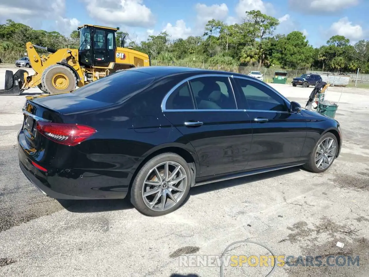 3 Photograph of a damaged car W1KZF8DB9NB070677 MERCEDES-BENZ E-CLASS 2022
