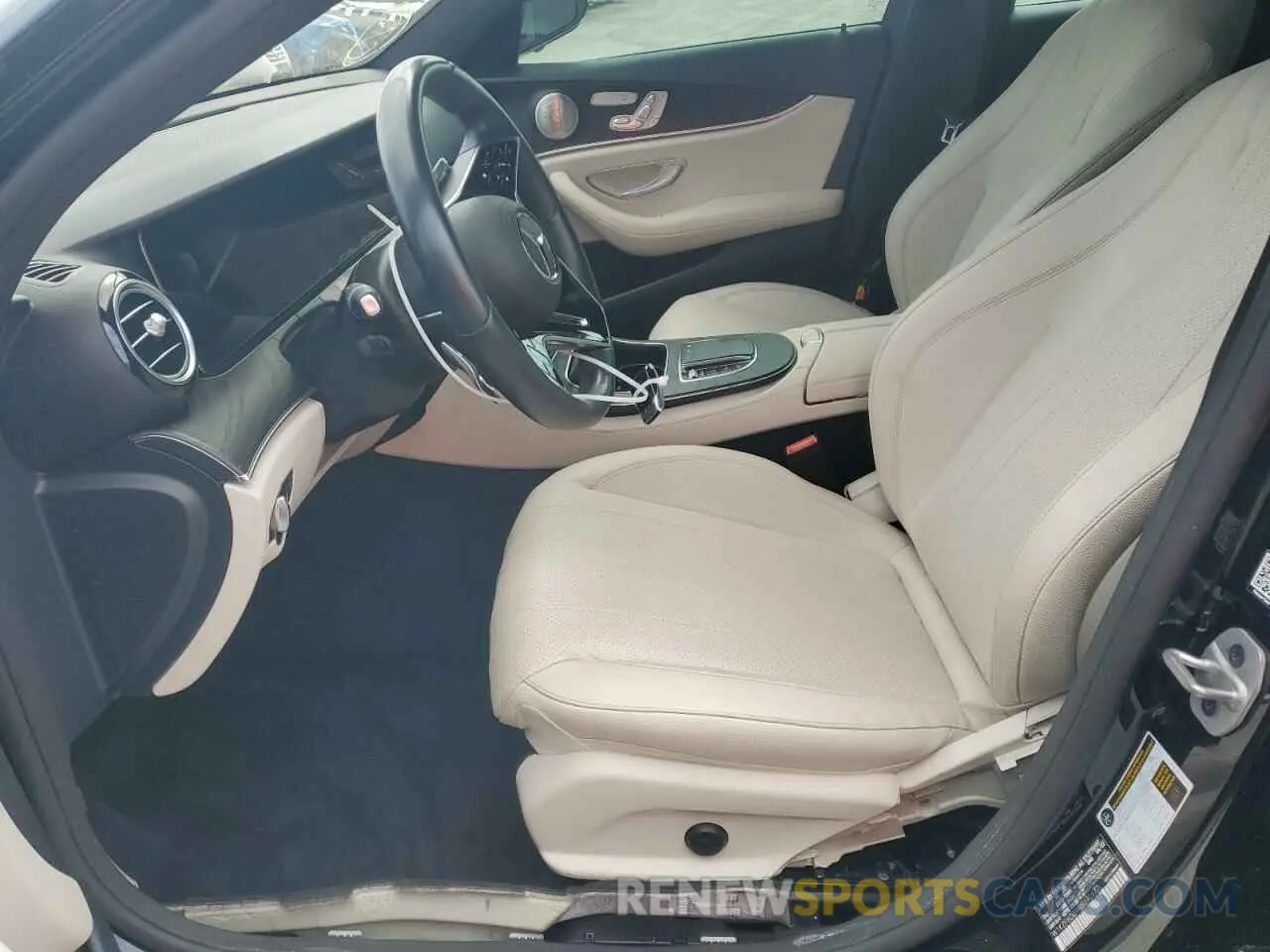 7 Photograph of a damaged car W1KZF8DB9NB070677 MERCEDES-BENZ E-CLASS 2022