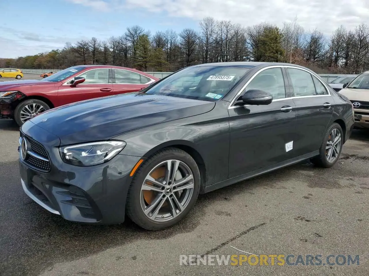 1 Photograph of a damaged car W1KZF8EB6NB092666 MERCEDES-BENZ E-CLASS 2022