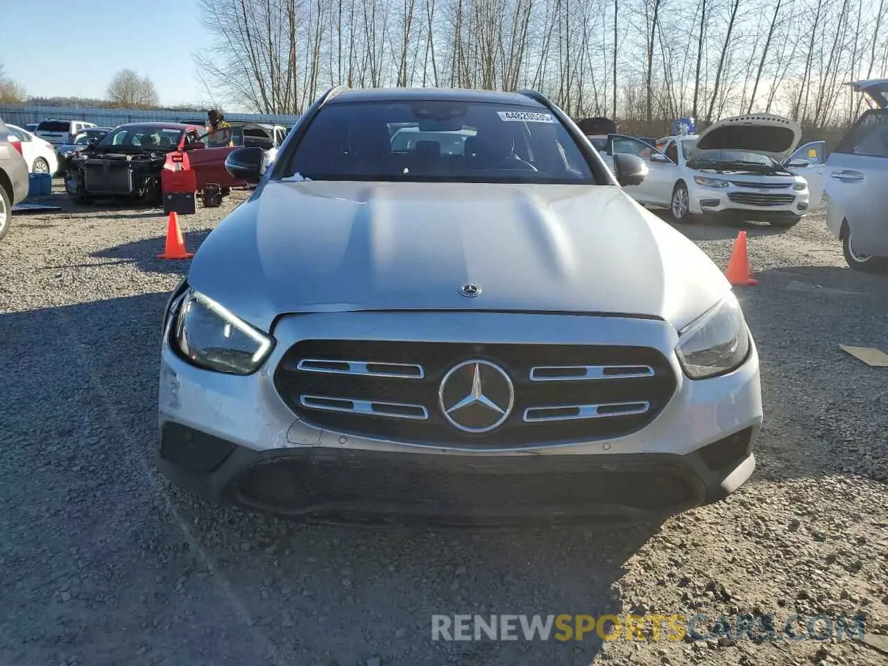 5 Photograph of a damaged car W1KZH6AB6NB039048 MERCEDES-BENZ E-CLASS 2022