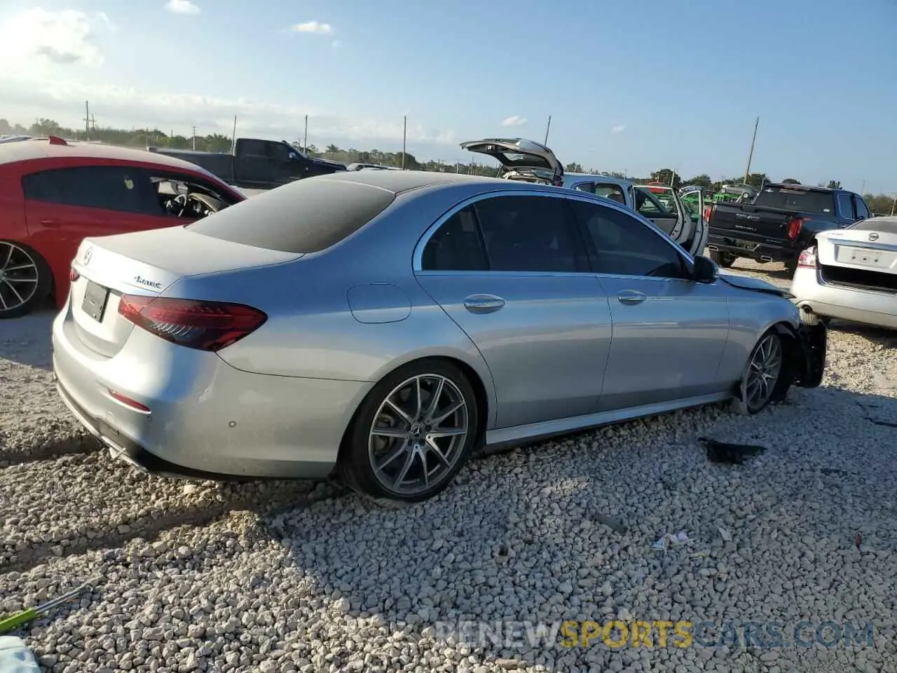 3 Фотография поврежденного автомобиля W1KZF5KB3PB151016 MERCEDES-BENZ E-CLASS 2023