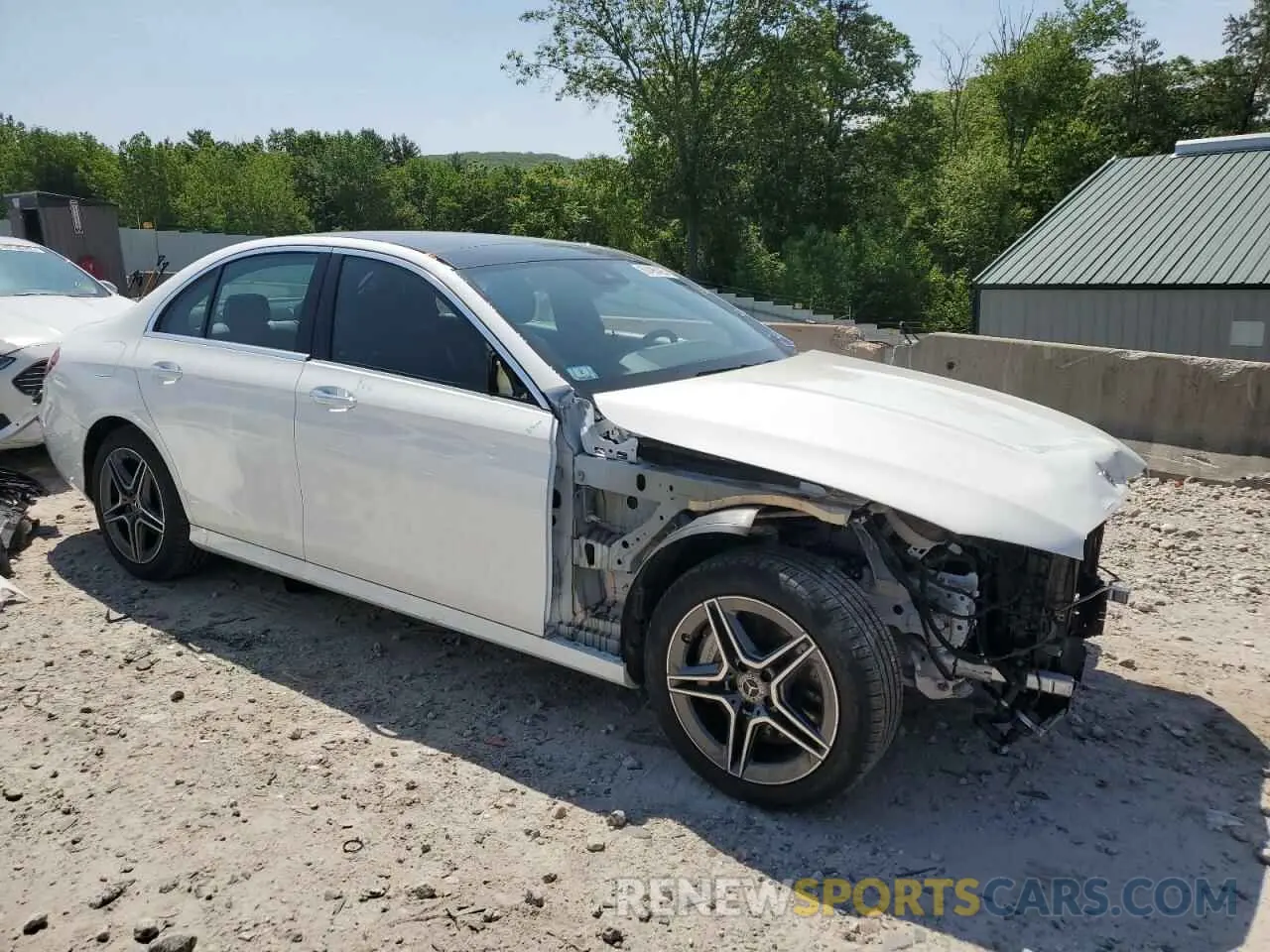 4 Photograph of a damaged car W1KZF8EB3PB188547 MERCEDES-BENZ E-CLASS 2023
