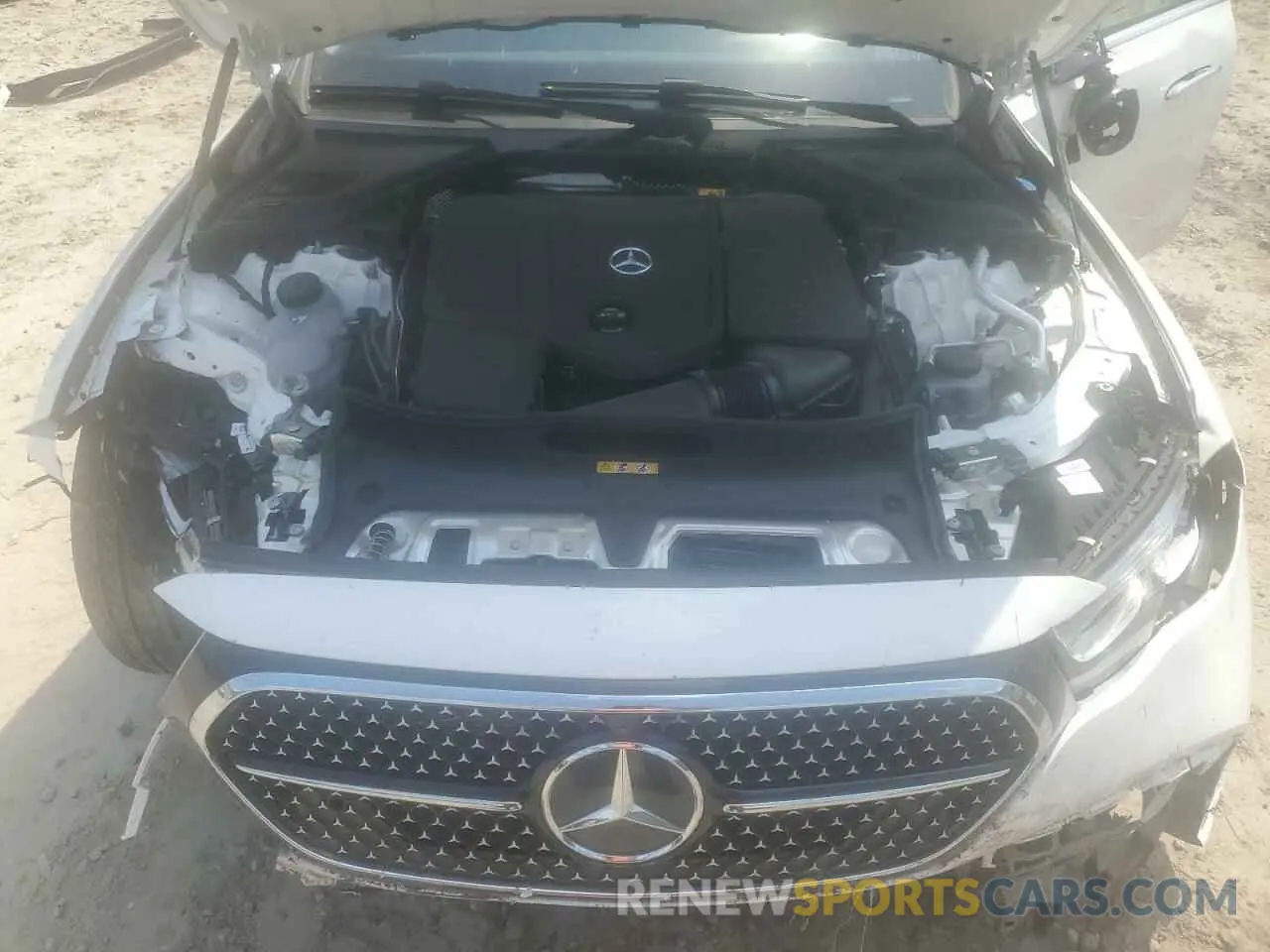 11 Фотография поврежденного автомобиля W1KLF4GB7SA135800 MERCEDES-BENZ E-CLASS 2025