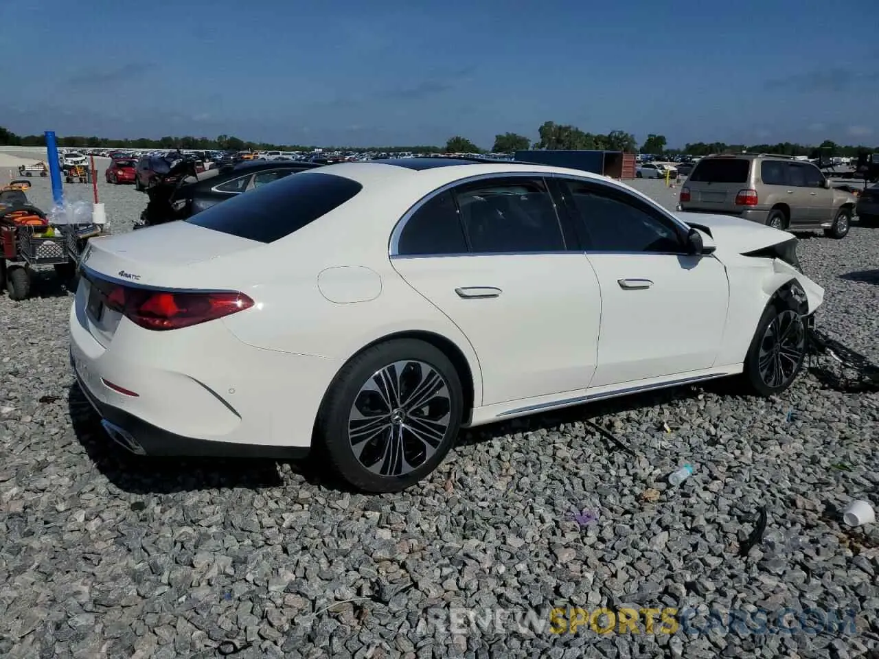 3 Фотография поврежденного автомобиля W1KLF4HB3SA134786 MERCEDES-BENZ E-CLASS 2025
