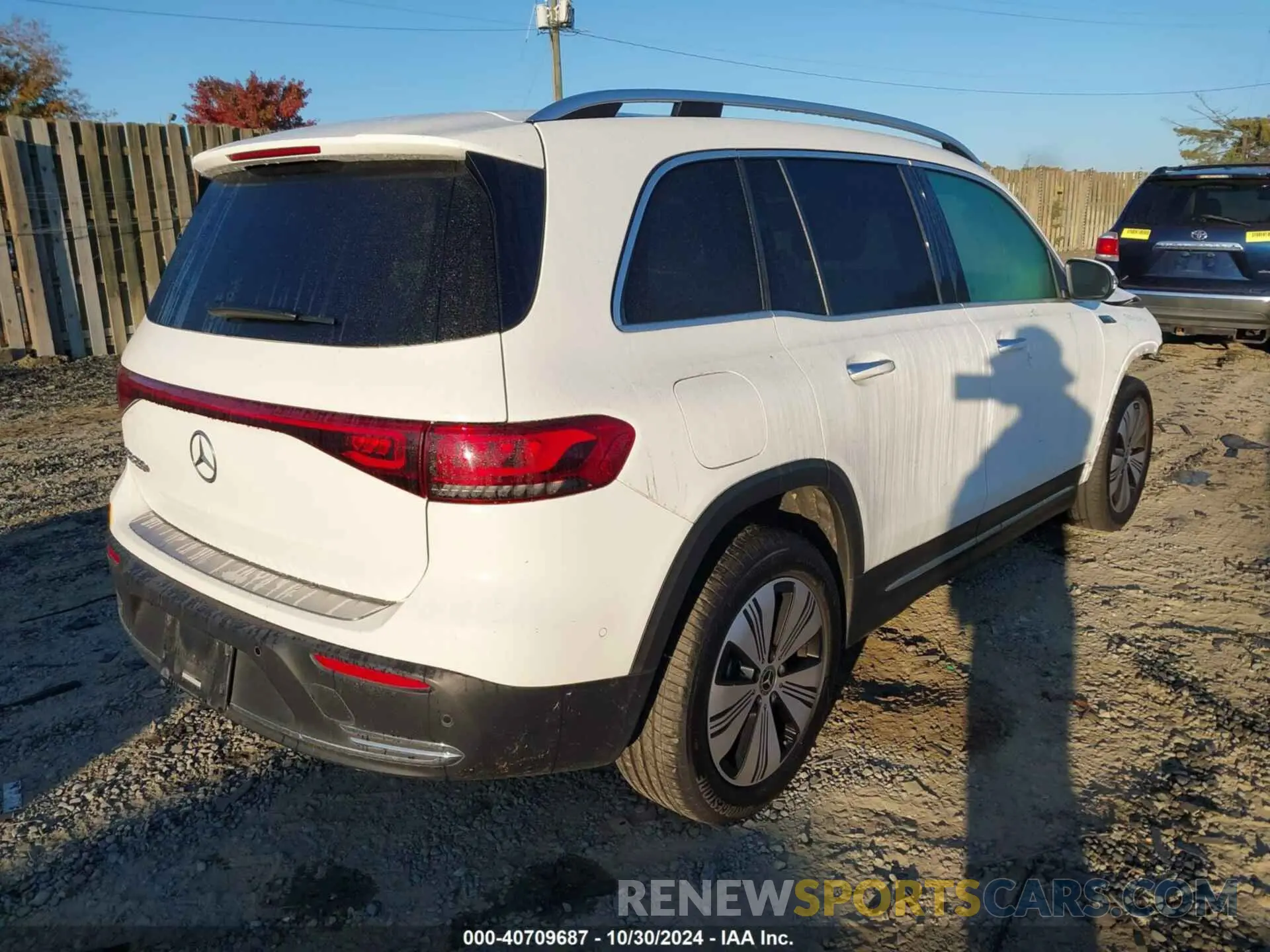 4 Photograph of a damaged car W1N9M0CB6PN024429 MERCEDES-BENZ EQB 250 SUV 2023