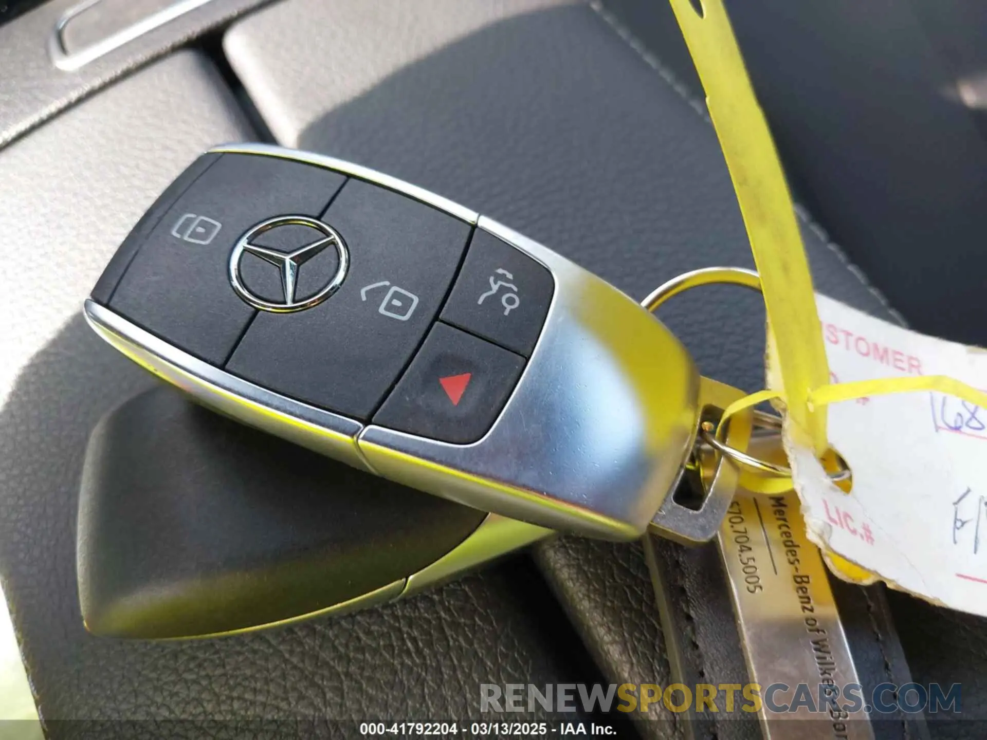 11 Photograph of a damaged car W1N9M0KB0NN012386 MERCEDES-BENZ EQB 300 SUV 2022